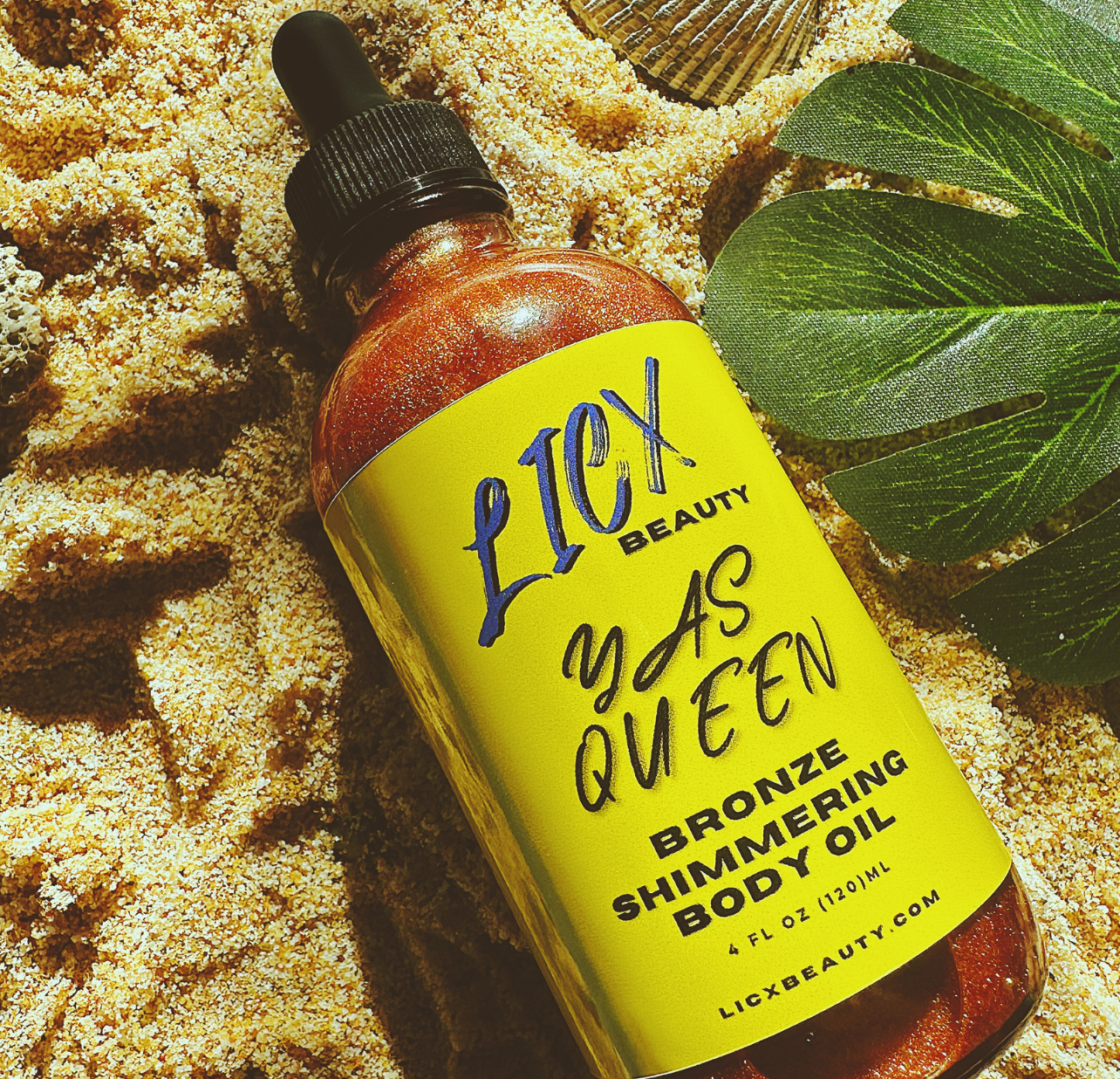 YAS Queen Bronze Shimmering Body Oil - LicxBeauty