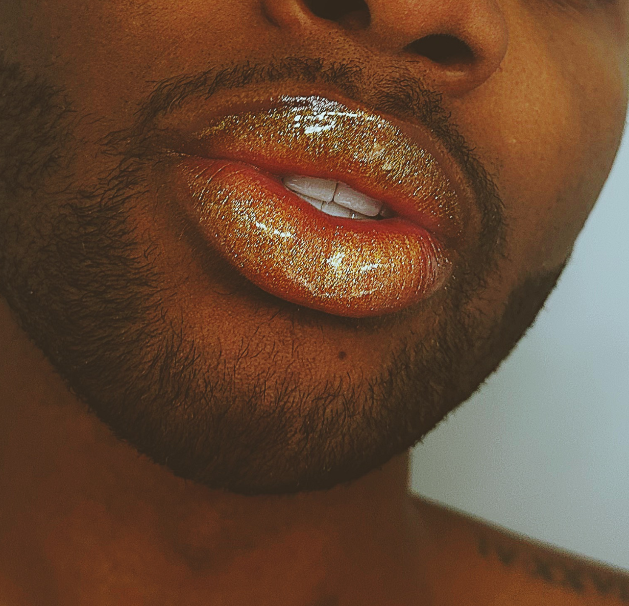 Hollywood Lip Gloss - LicxBeauty