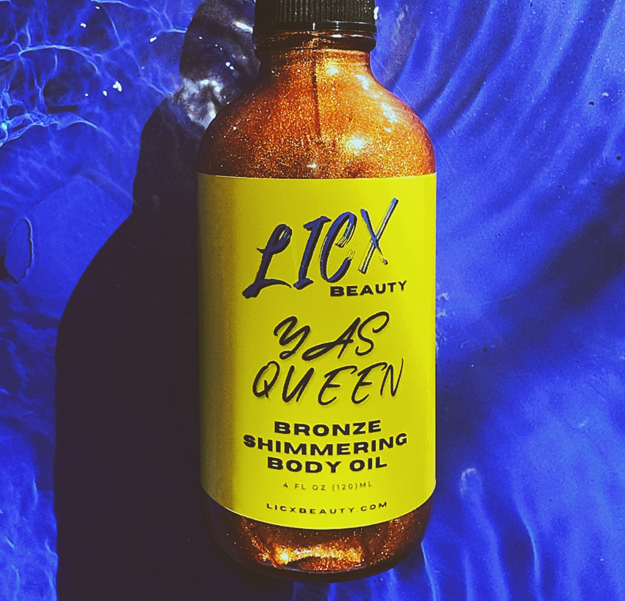 YAS Queen Bronze Shimmering Body Oil - LicxBeauty